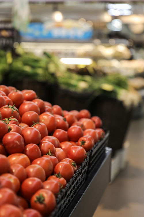 光影里的豐收 西紅柿的超市之旅與農(nóng)副產(chǎn)品收購攝影